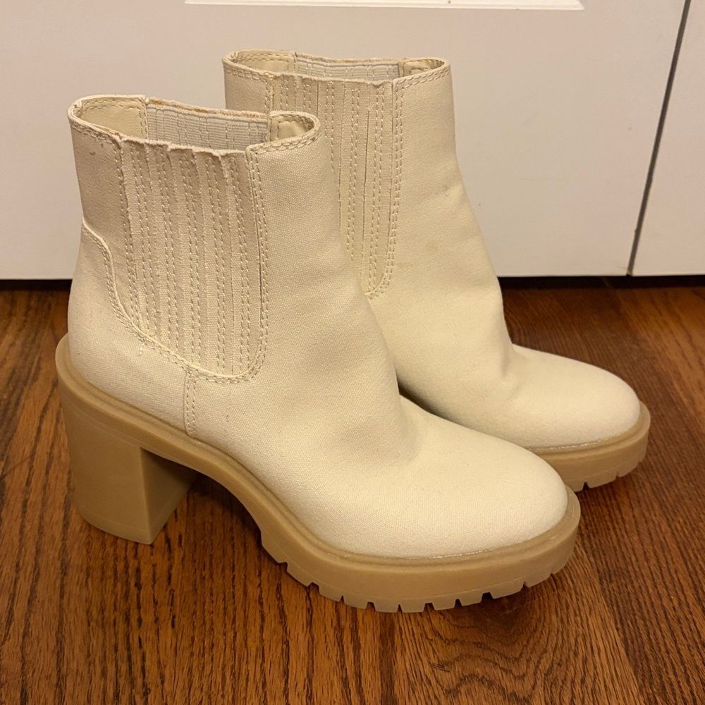 Dolce Vita Caster H2O Canvas booties Size 7.5 New without Box